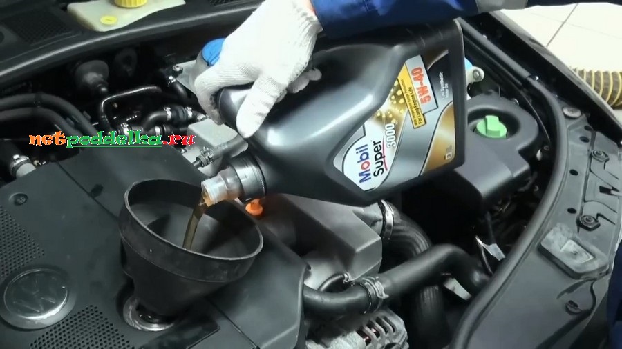 Как проверить оригинальность масла Mobil 1 во время заливки в двигатель